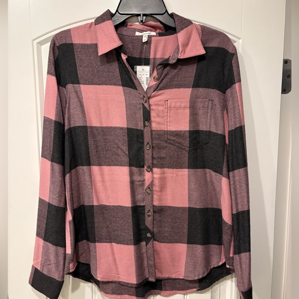 NWT MAURICE’S Pink & Gray Plaid Flannel Shirt Size Medium